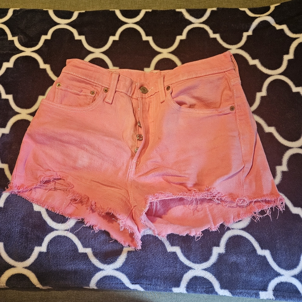 Levi 501 jean shorts - Picture 3 of 4